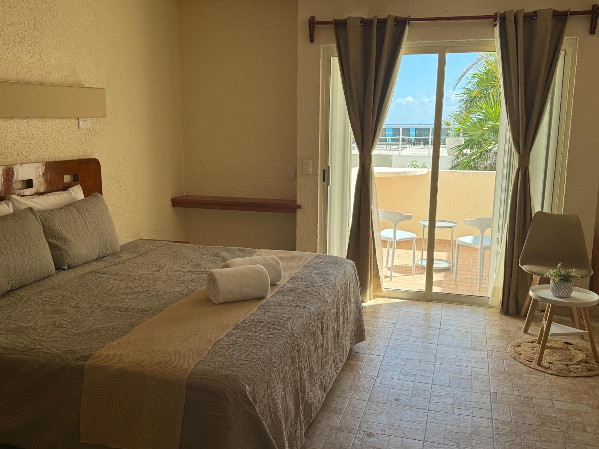 Luciana Hotel & Beach Club Playa del Carmen Rum bild