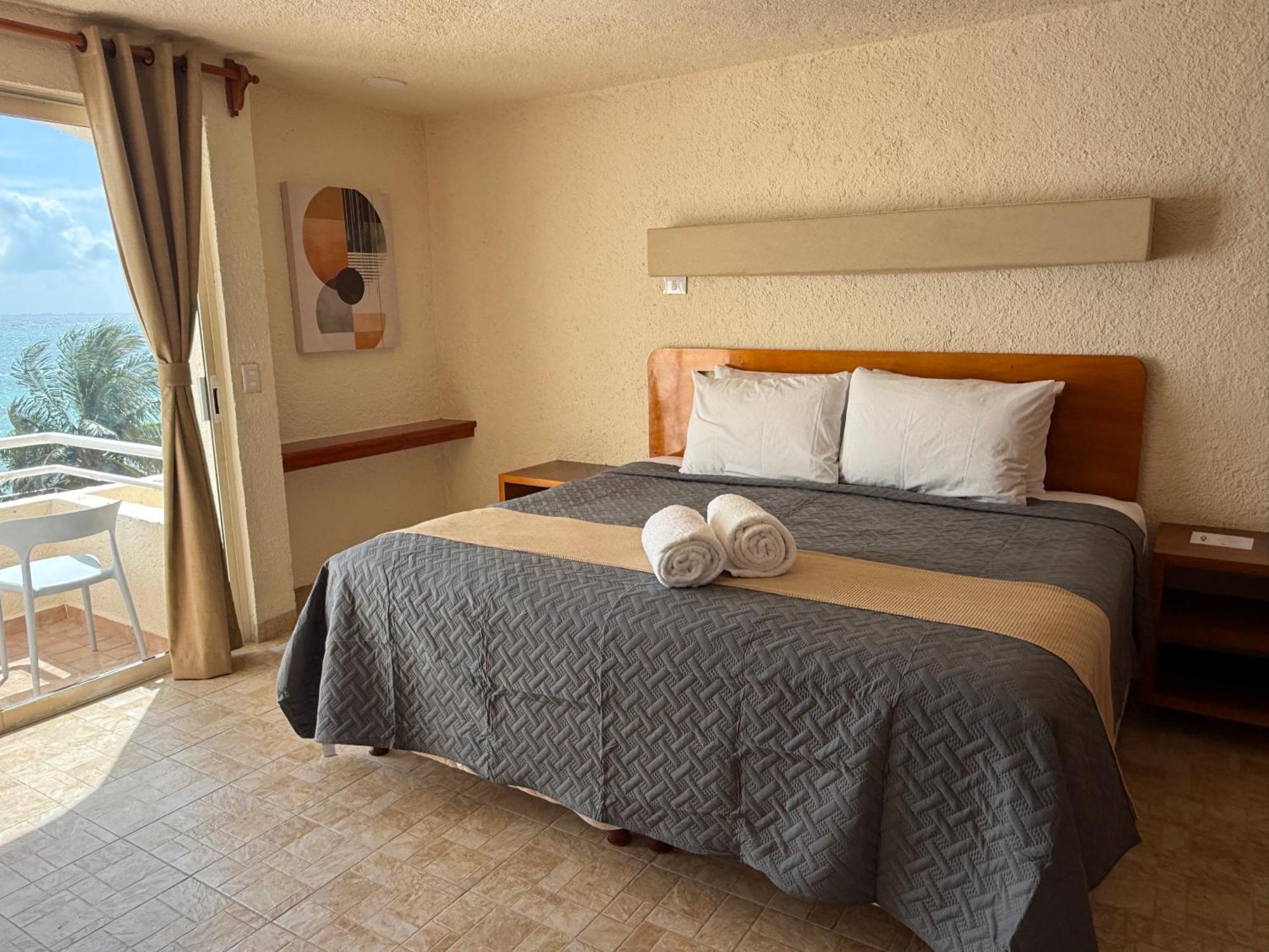 Luciana Hotel & Beach Club Playa del Carmen Rum bild